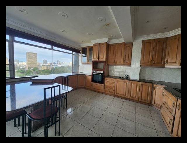 4 BEDROOM APARTMENT FOR SALE IN NORTH BEACH